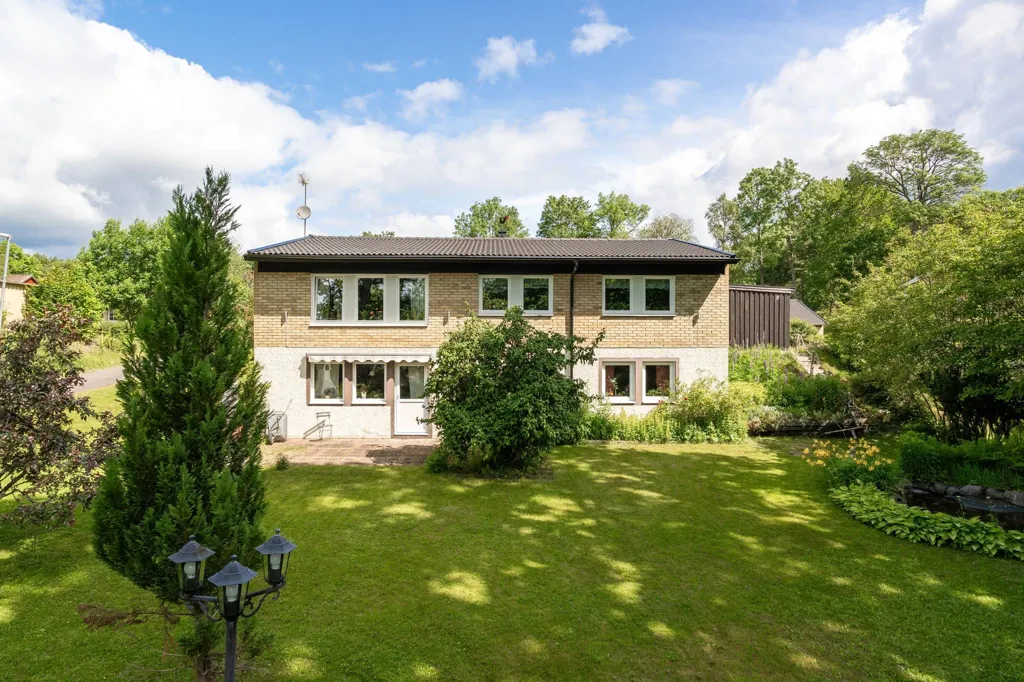Jardin - 1-Storey Villa with Garden in Mullsjö