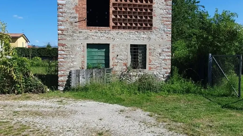 Exterior - Rustic Property to Renovate in Capannori