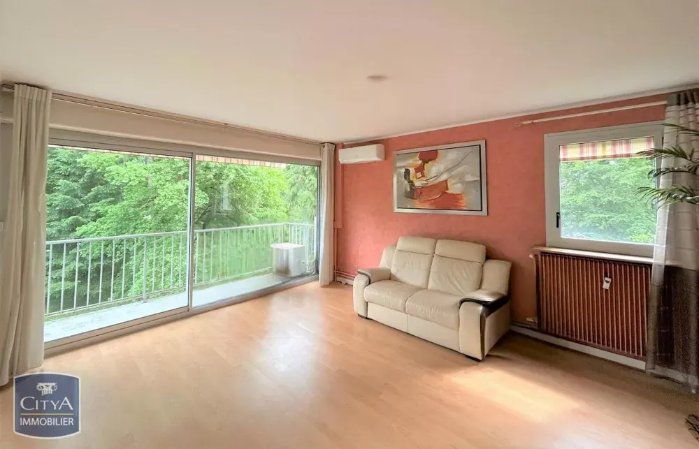 Séjour - Appartement T5 avec Balcon à Charnay-lès-Mâcon
