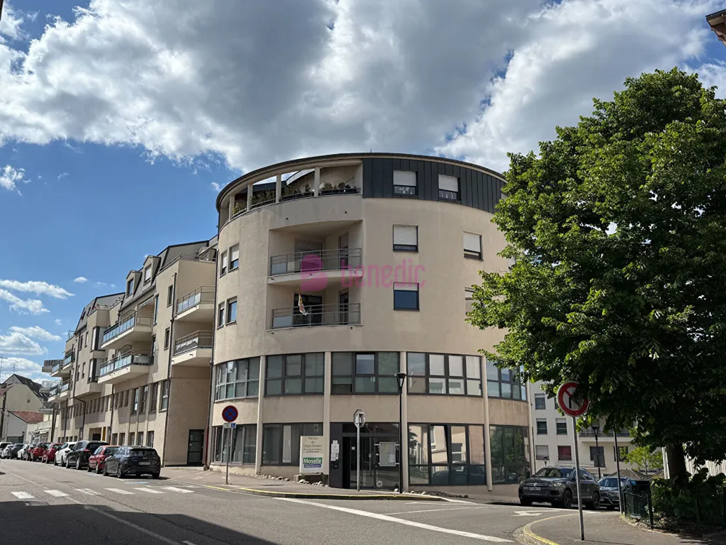 Extérieur - Plateau à Aménager avec Terrasse à Forbach Ville Haute