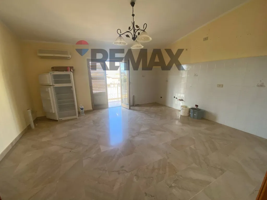 Séjour - Apartment with Balcony in Partinico