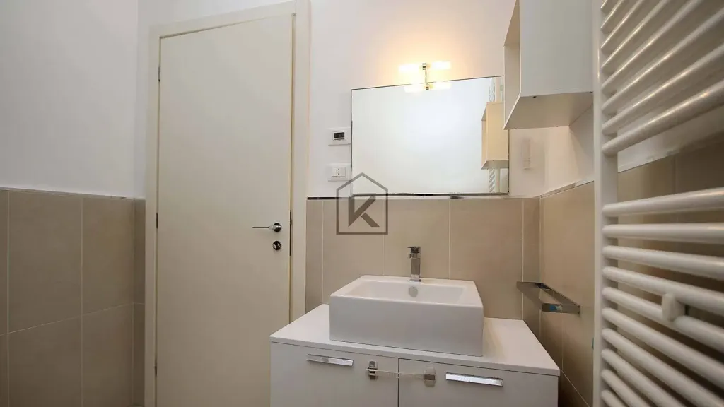 Salles de bain - Bright Triplex with Balcony in Milan