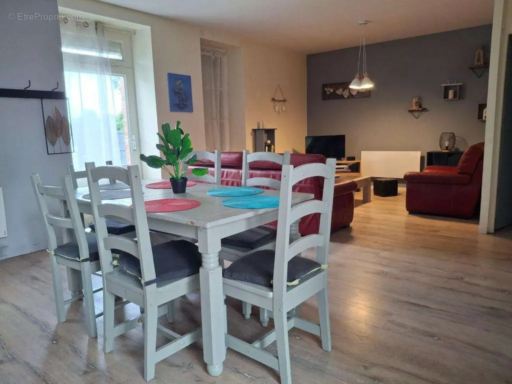 Salle à manger - Maison de Bourg avec Jardin à Noyal-sur-Brutz