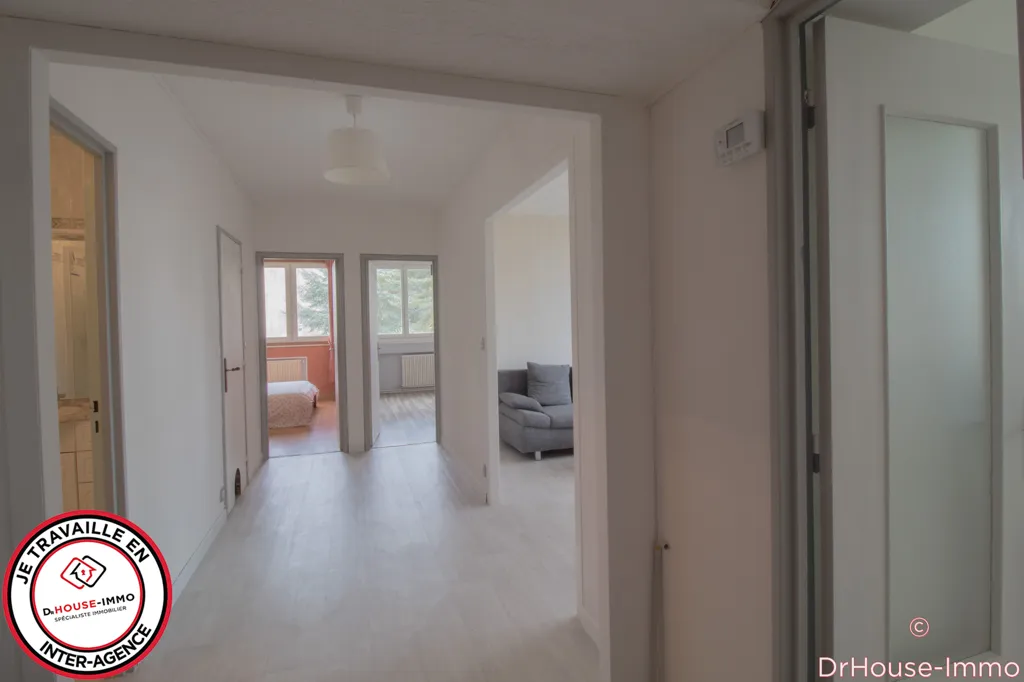 Entrée - Appartement 4 Pièces avec Box à Beynes