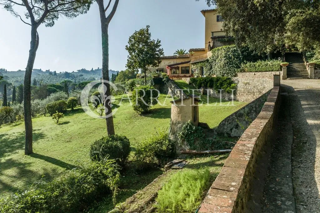 Jardin - Historic Villa with Private Park in Florence