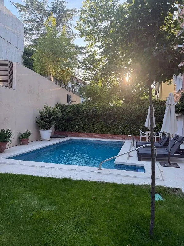 Bassein - Bright Loft with Pool in El Viso