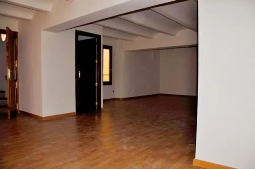 Elutuba - Office with Conversion Potential in Palma Centre