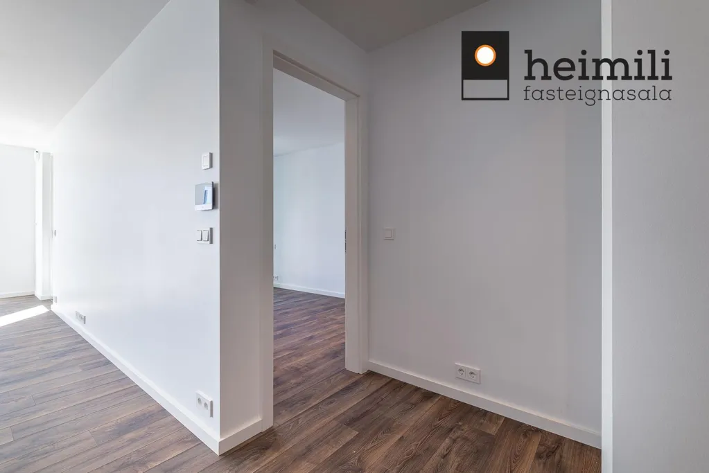 Esik - Apartment with East View in Reykjavik