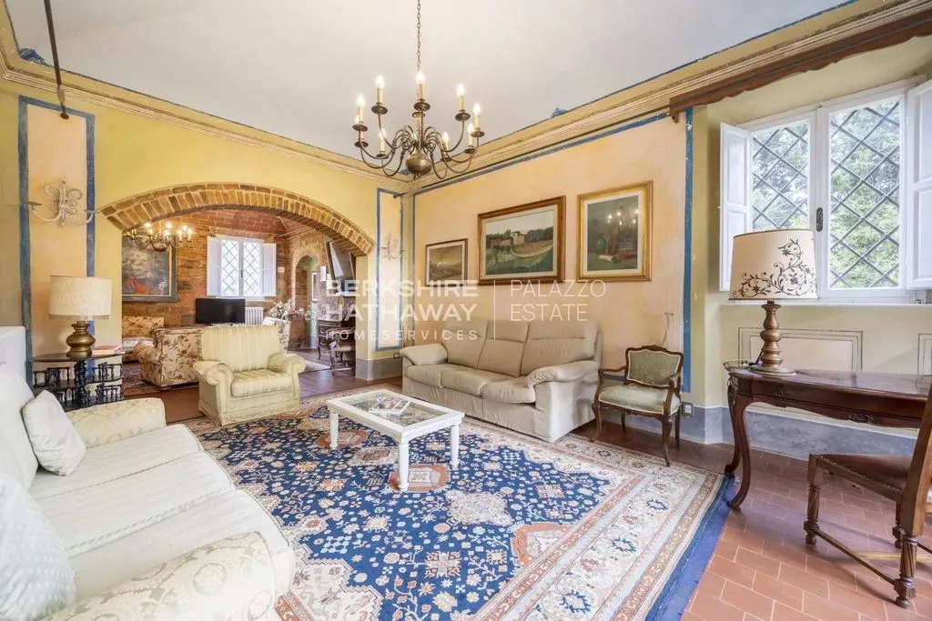 18th Century Villa with Pools in Palaia