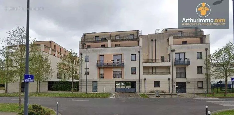 Extérieur - Parking-Box en Sous-Sol à Compiègne