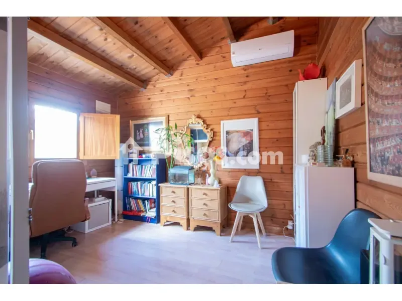 Kabinet - Chalet with Extensive Garden in Nuevo Bulevar