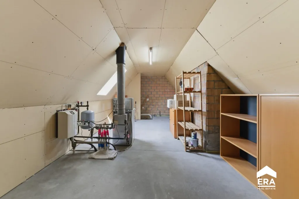 Stanze - House with Student Housing Potential in Roeselare
