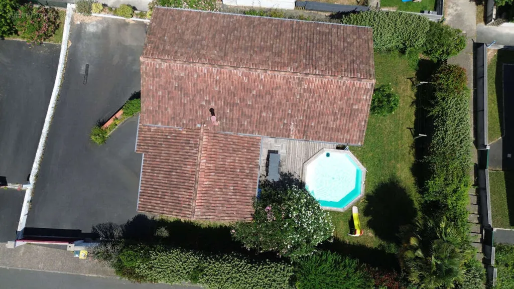 Õhuvaade - Family House with Pool in Larressore