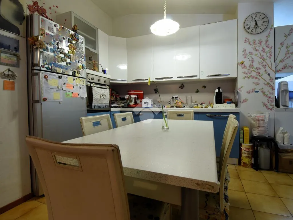 Salle à manger - Top Floor Apartment with Balconies in Rozzano