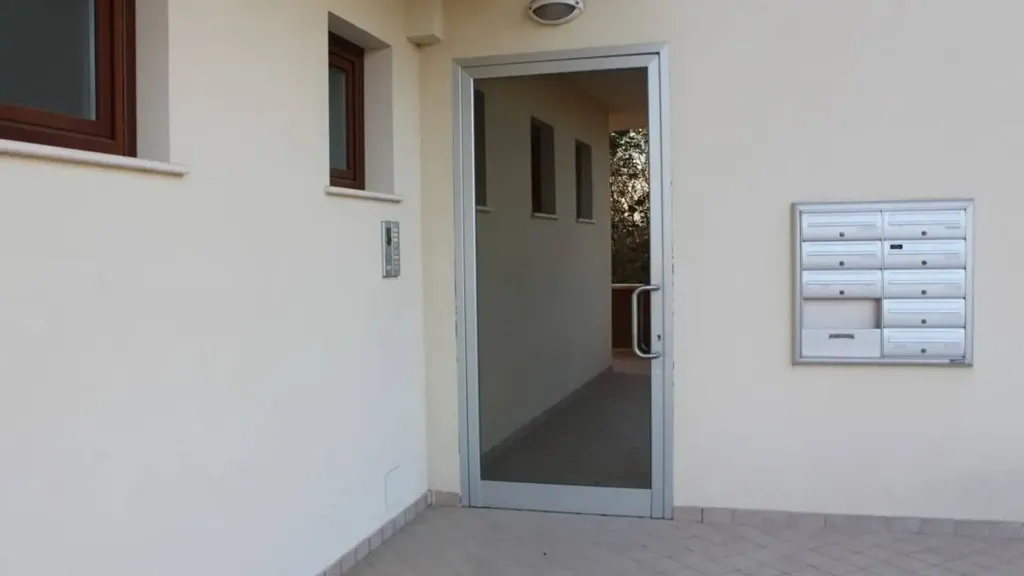Esik - Apartment with Panoramic Balcony in Castellana