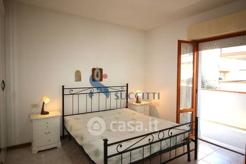 Chambres - Armed Triplex with Terrace in Alba Adriatica