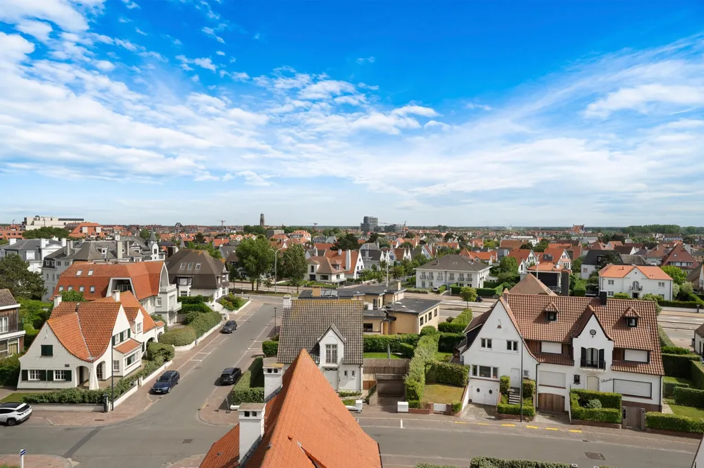 Vue aérienne - Penthouse Ensoleillé avec Terrasses à Knokke