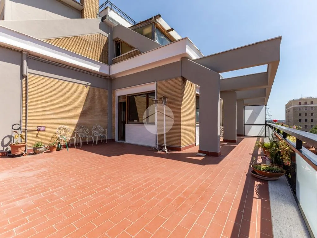 Terrace - Penthouse with Park Views in Ardeatino