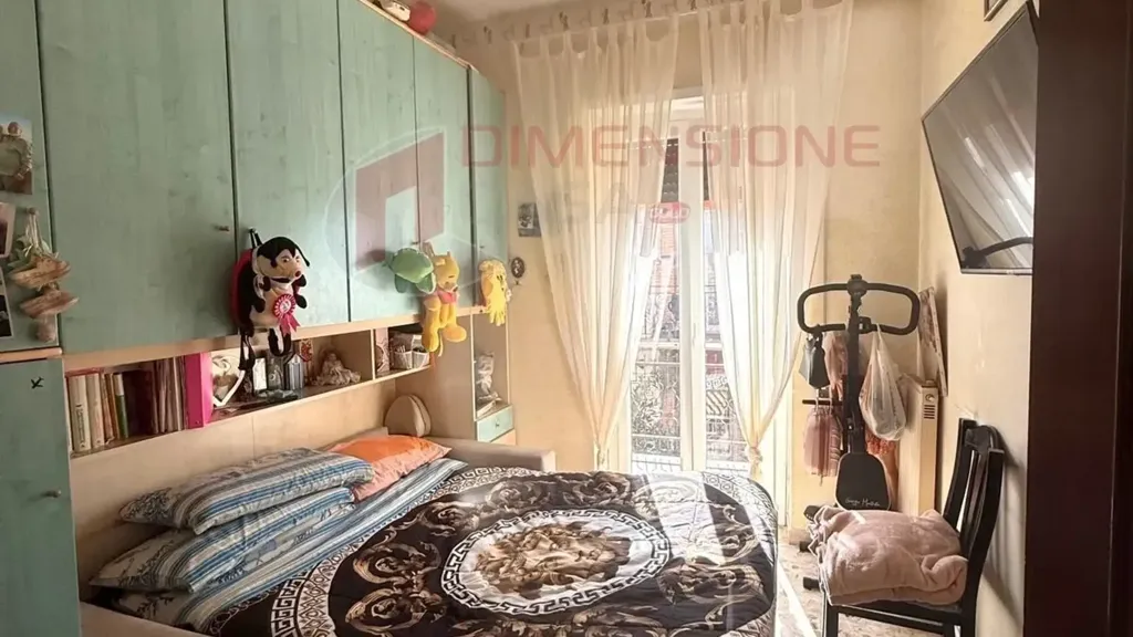 Chambres - Three-Bedroom Apartment with Balcony in Rome