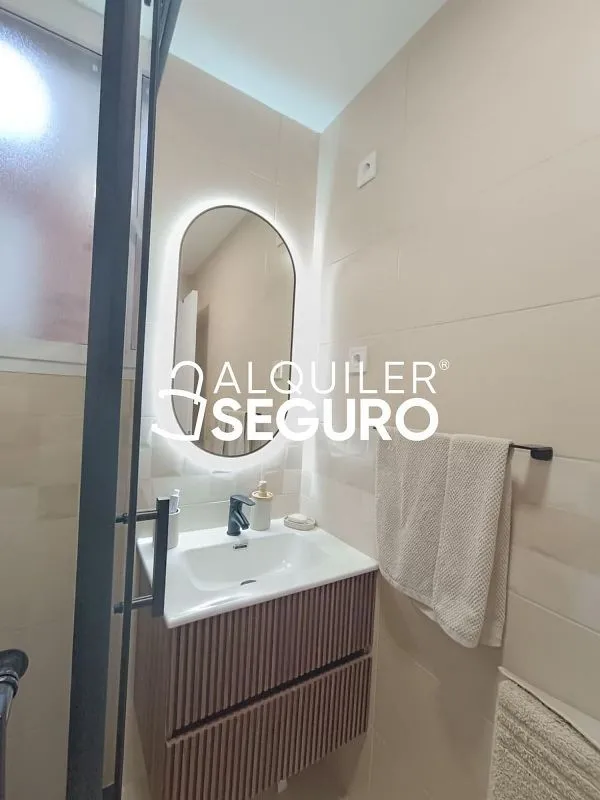 Vannitoad - Apartment with Pool and Terrace in Restón