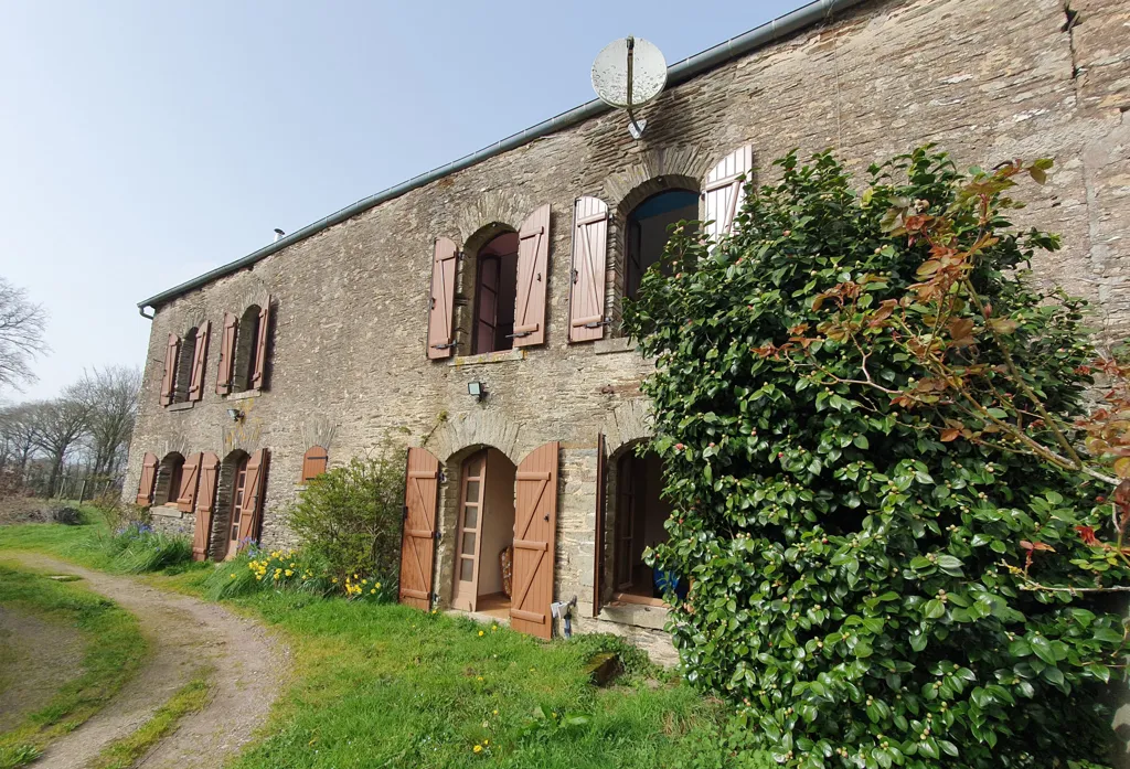 Außenansicht - Stone House with Garden near Ploërmel