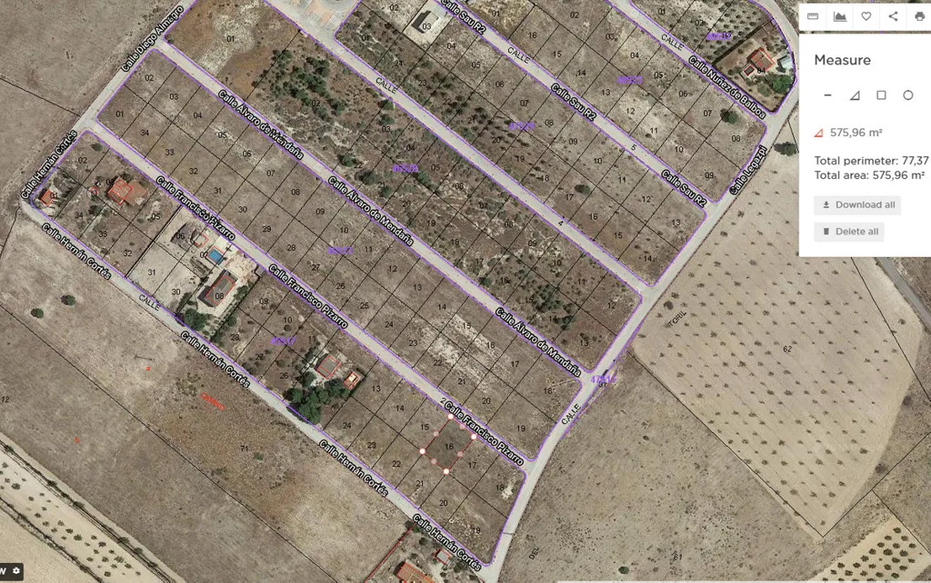 Plot for Sale with Walking Distance Amenities in Salinas