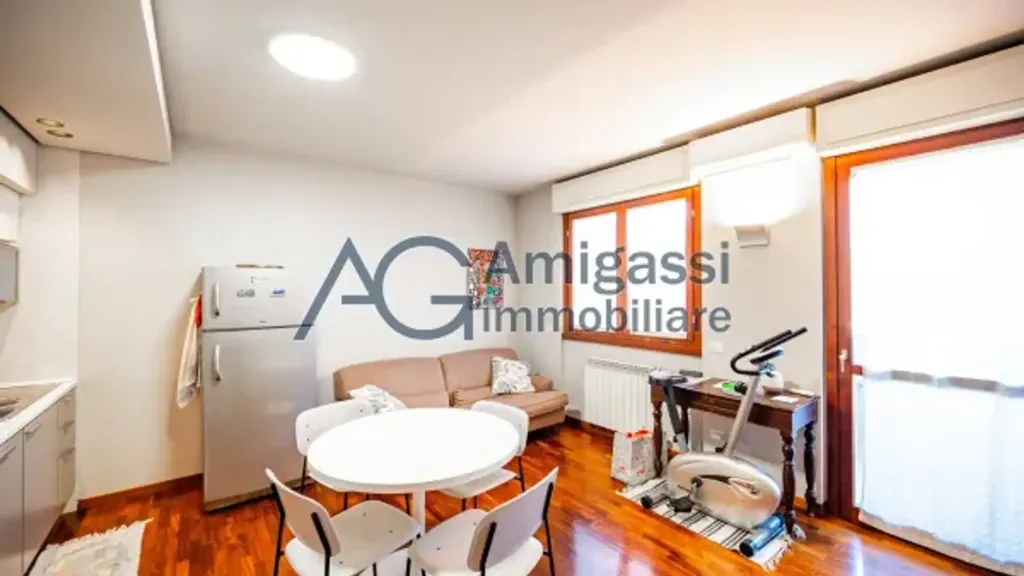 Elutuba - Luxury Duplex with Balcony in Scanzorosciate
