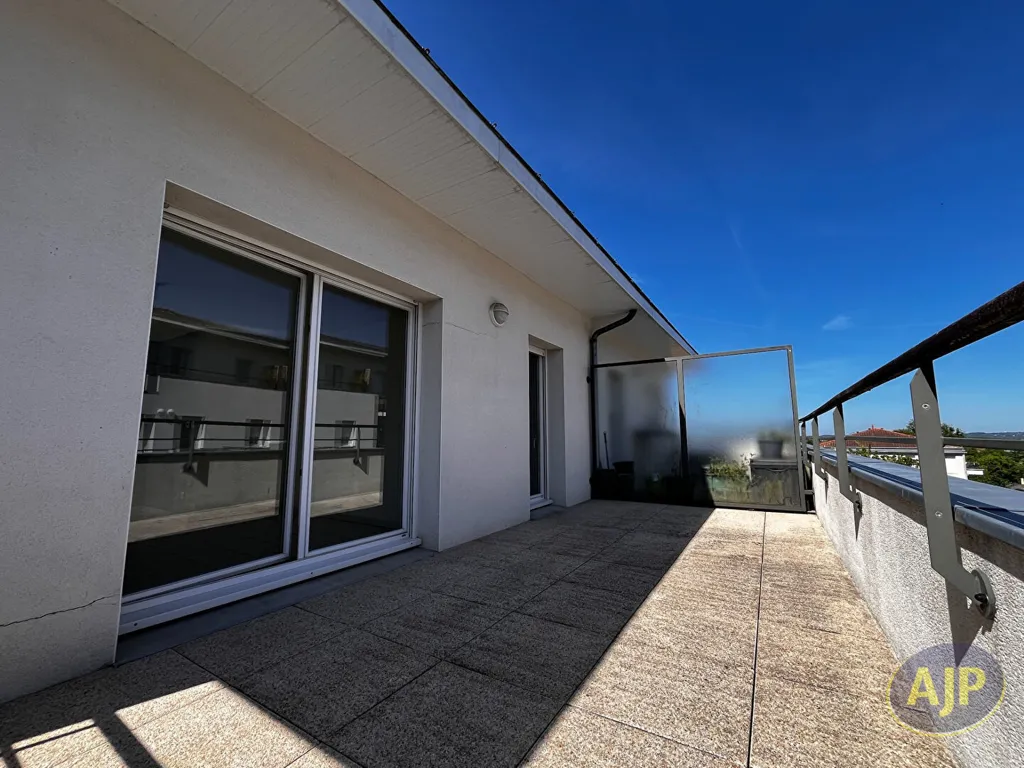 Balcon - Appartement 3 Pièces Centre-Ville Le Loroux-Bottereau