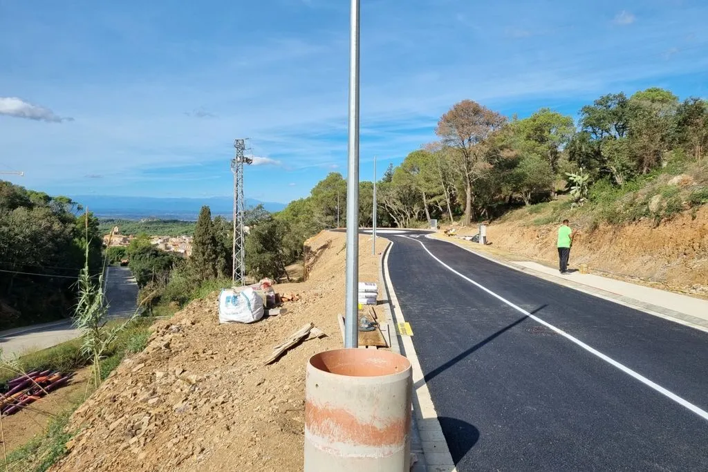 Jardin - Development Land with Mountain Views in Begur