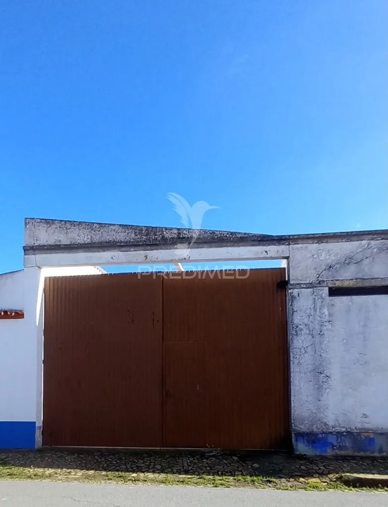 Extérieur - Commercial Space with Conversion Potential in Redondo