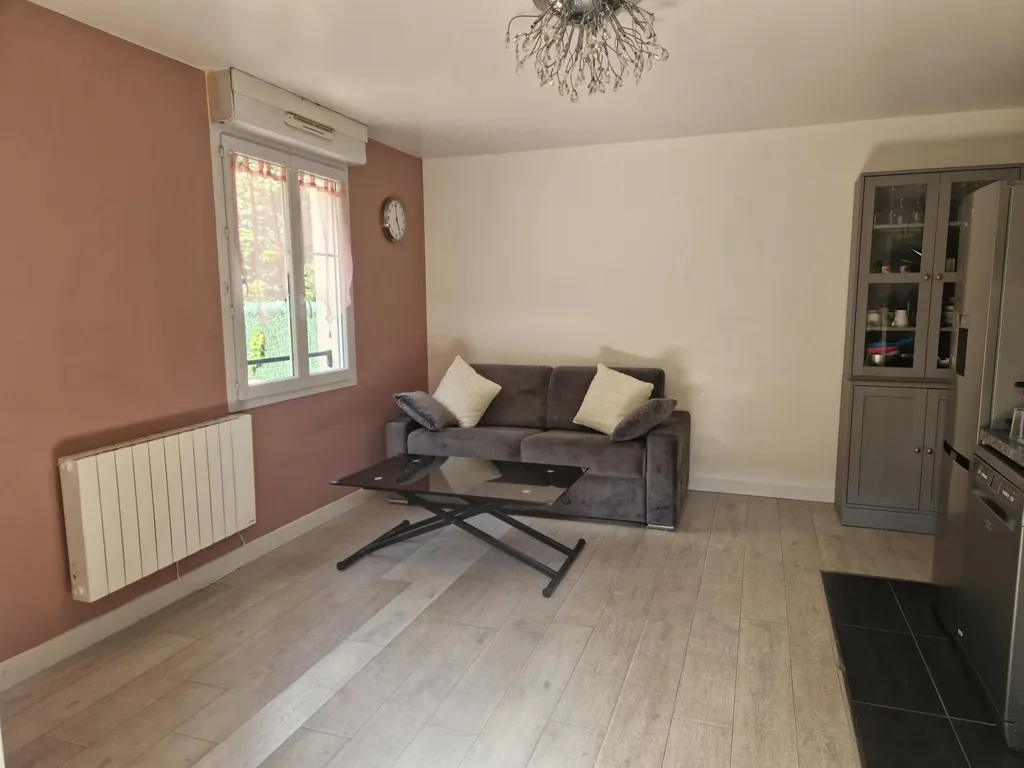 Living Room - 2-Bedroom Flat with Private Garden in Thiais Centre
