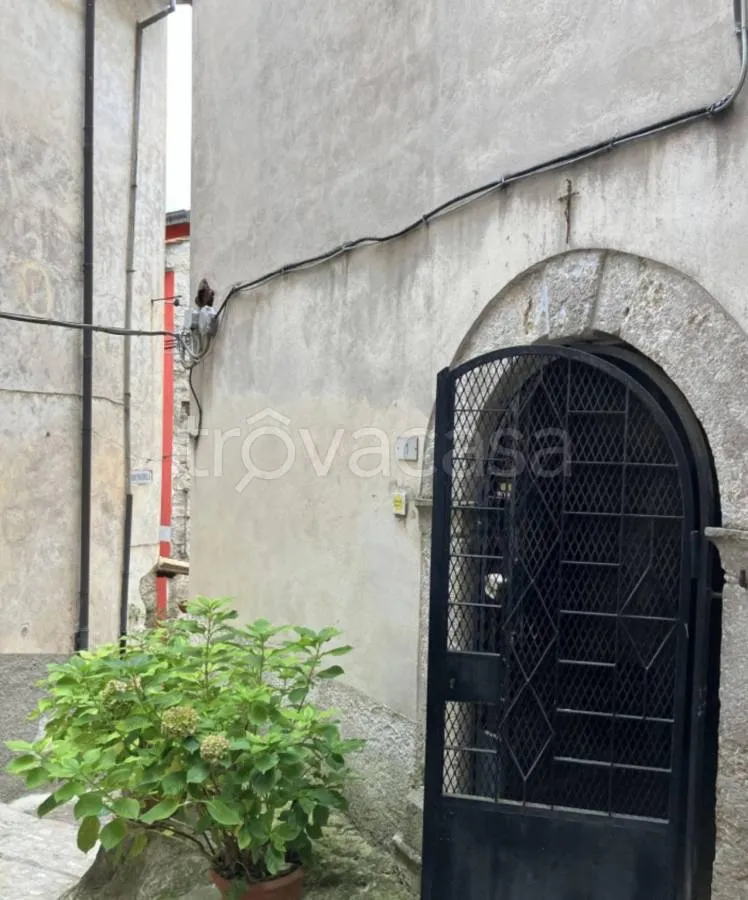 Garden - Two-Level Apartment with Fireplace in Lenola