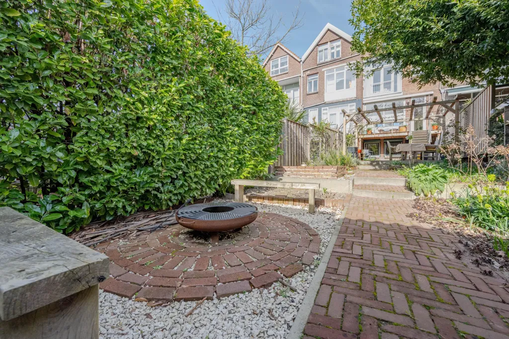 Jardin - Characterful Apartment with Garden in Vreewijk