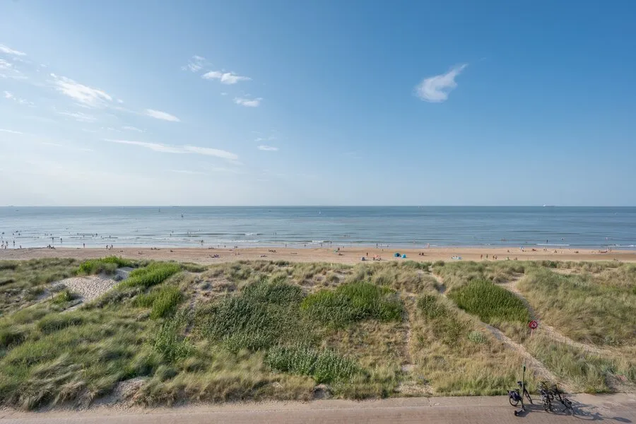 Apartment with Sea View on Wandeldijk, Het Zoute