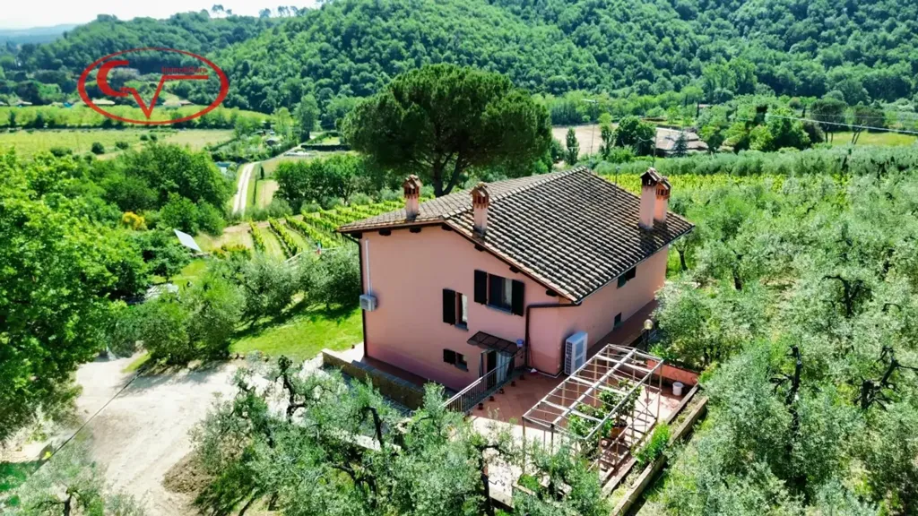 Õhuvaade - Rustic Villa with Panoramic Views in Montevarchi