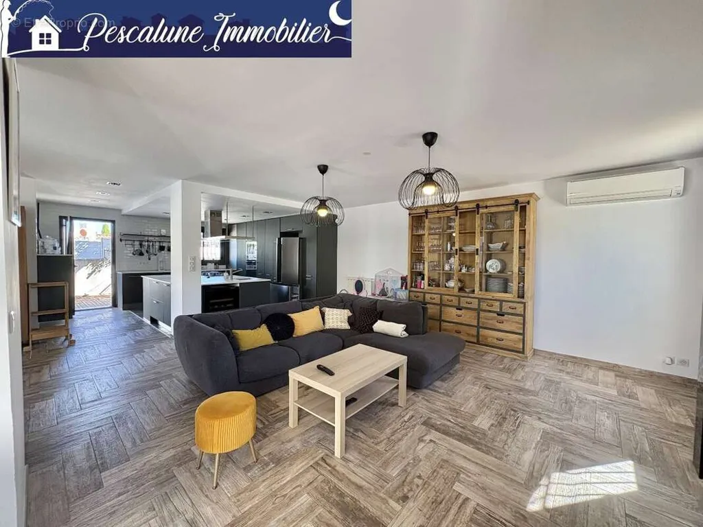 Séjour - Villa Contemporaine avec Piscine à Baillargues