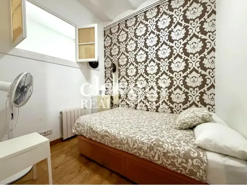 Magamistoad - Characterful Apartment with Balcony in L'Esquerra de l'Eixample