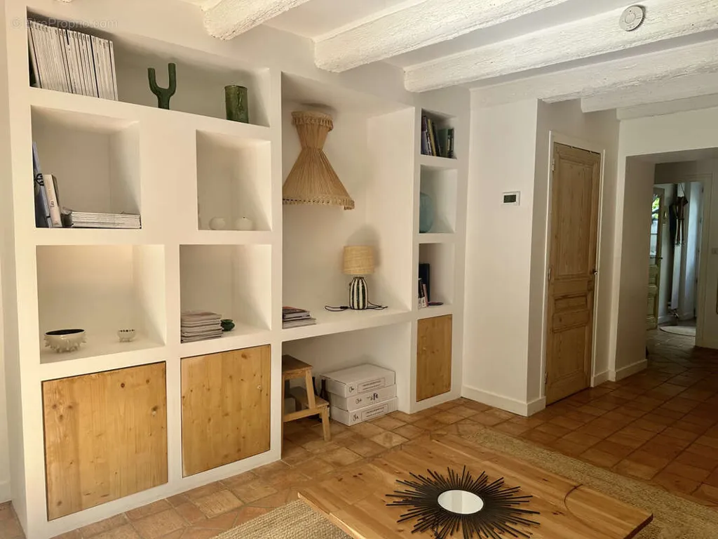 Maison 9 pièces à Tassin-La-Demi-Lune