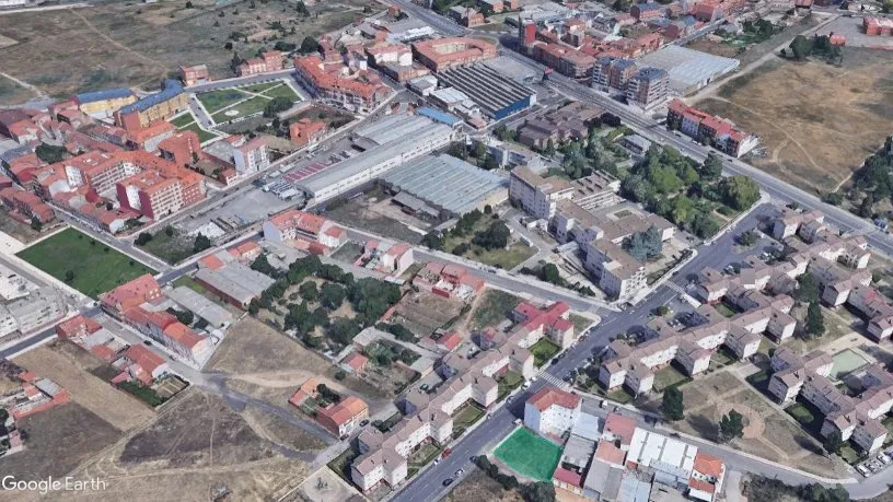 Õhuvaade - Residential Plot with Development Potential in León