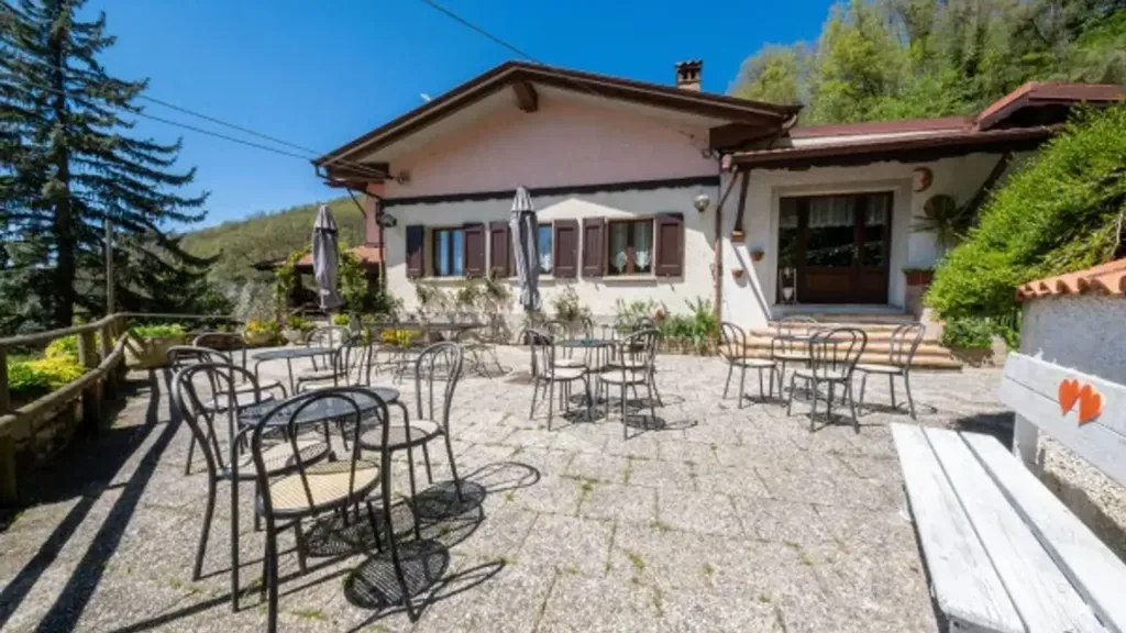 Terrasse - Villa with Restaurant in Castel D'Aiano