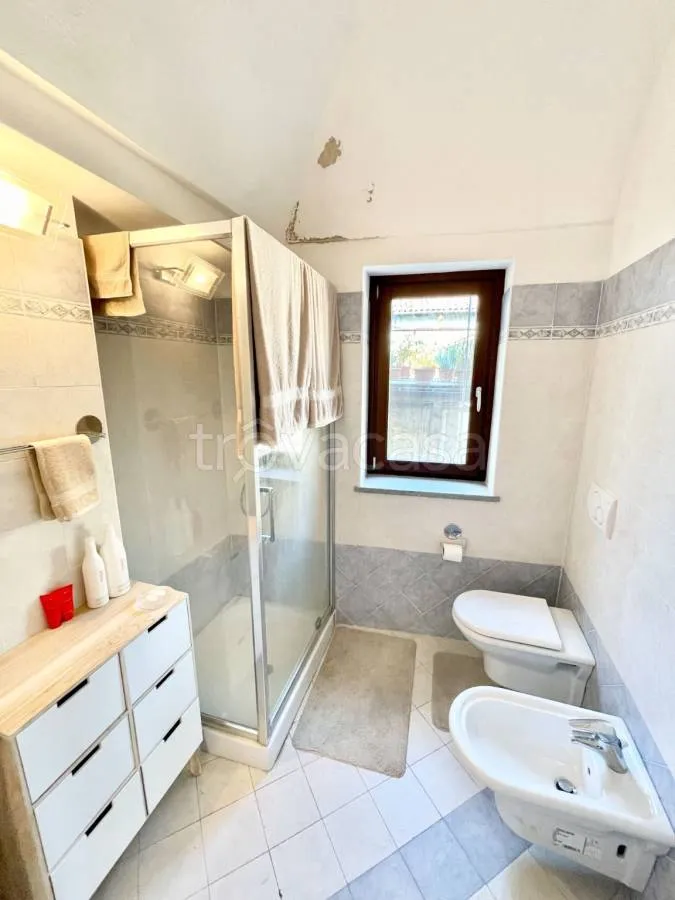 Salles de bain - Apartment with Balcony in Dogliani Centre