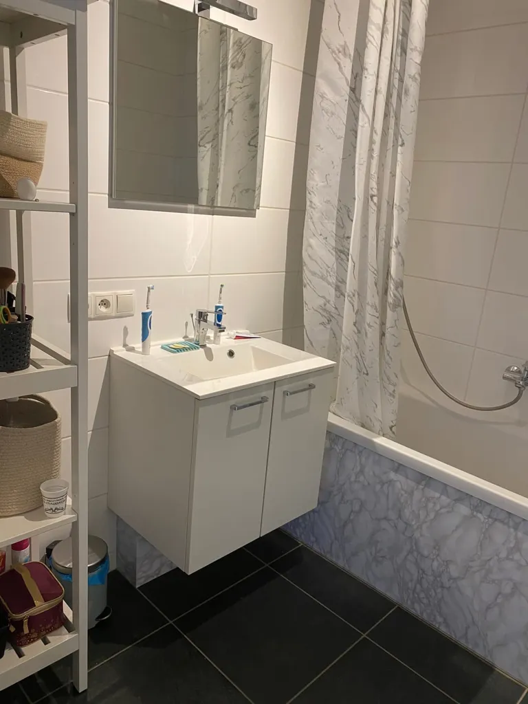 Bagni - Bright 2-Bedroom Apartment in Andenne