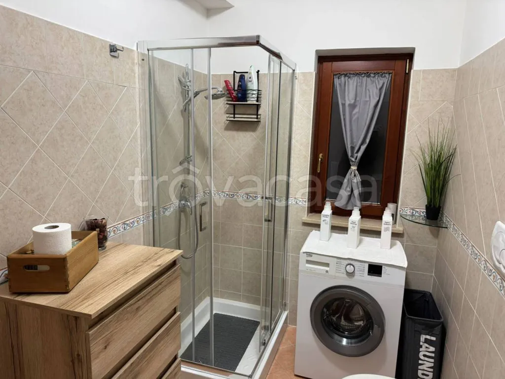 Bagni - Modernised 2-Bed Flat with Solar Panels in Sabaudia