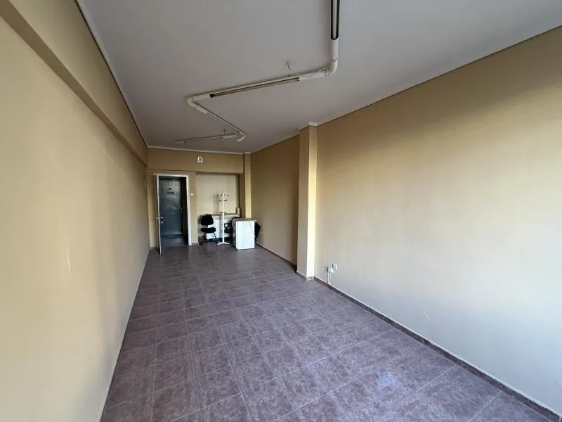 Toad - Office with City View in Serres Centre