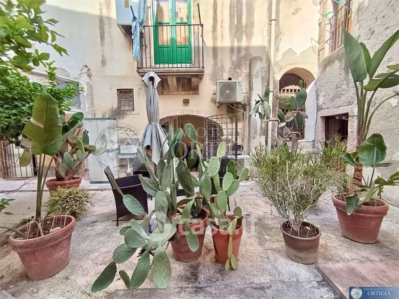 Jardin - Rustic Flat near Calarossa Beach, Siracusa