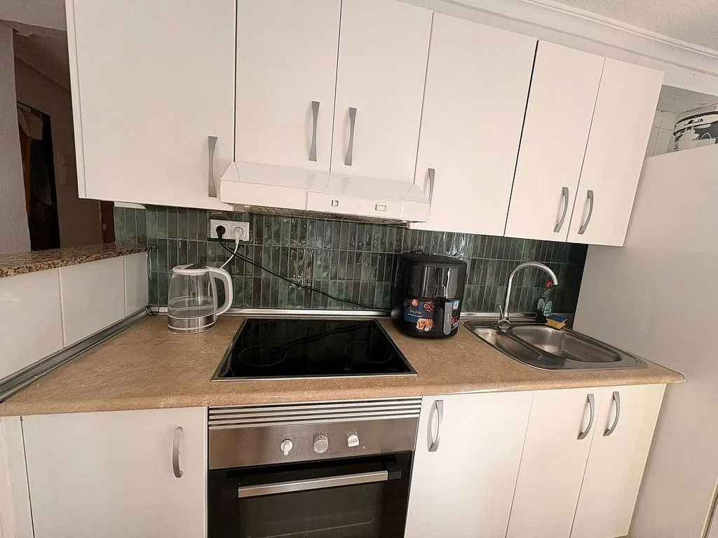 Cucina - Modernised Flat with Balcony in Historic Centre