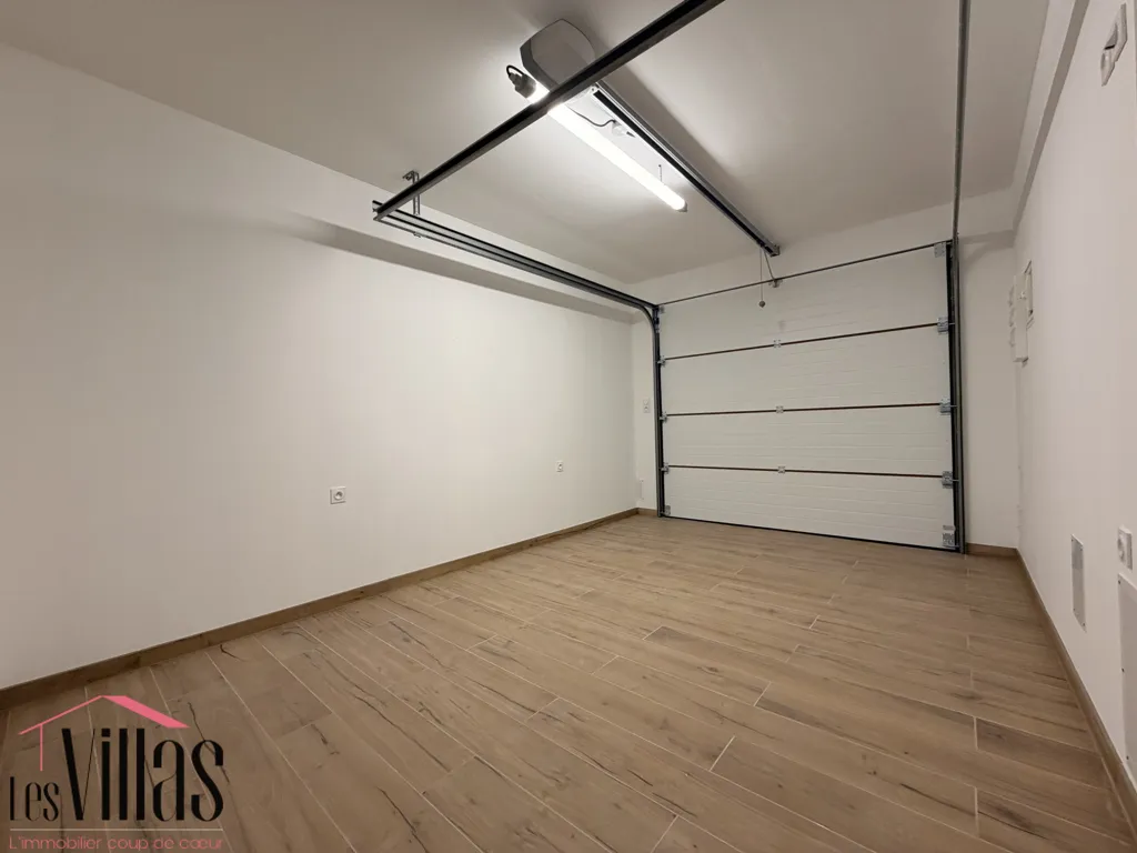 Garaaž - Renovated Villa with Central Location in Narbonne