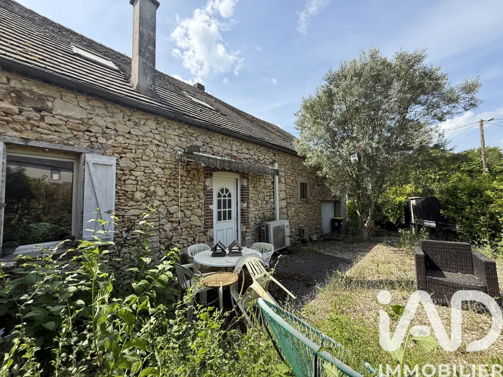 Aed - Charming Cottage with Garden in Everly