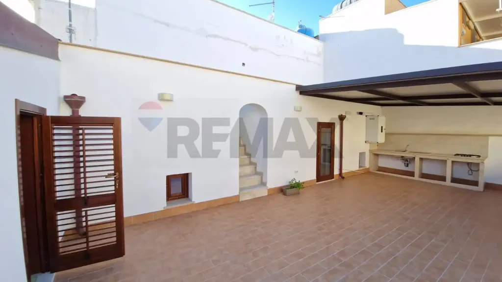 Terrasse - Fully Renovated Apartment with Terrace in Terrasini
