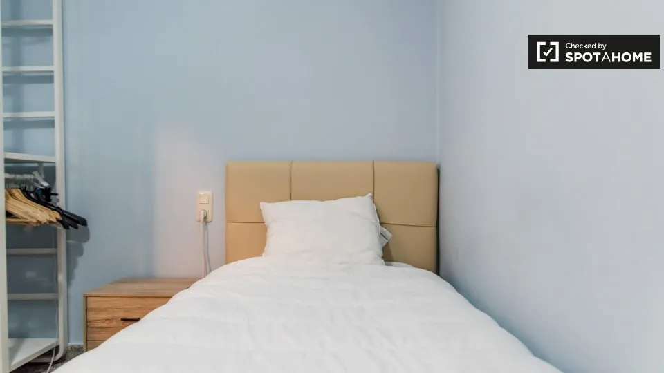 Magamistoad - Shared Flat with Balcony in Aiora, Valencia